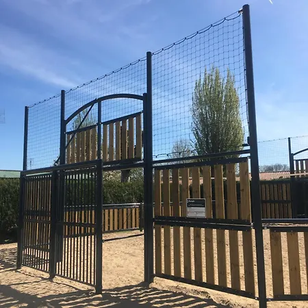 Le Marais Neuf Campsite La Barre-de-Monts